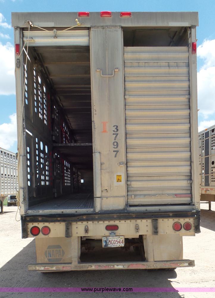 image for item CC9848 1997 Wilson Hog Deck livestock trailer