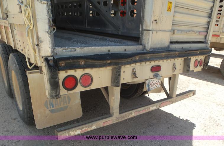 image for item CC9848 1997 Wilson Hog Deck livestock trailer