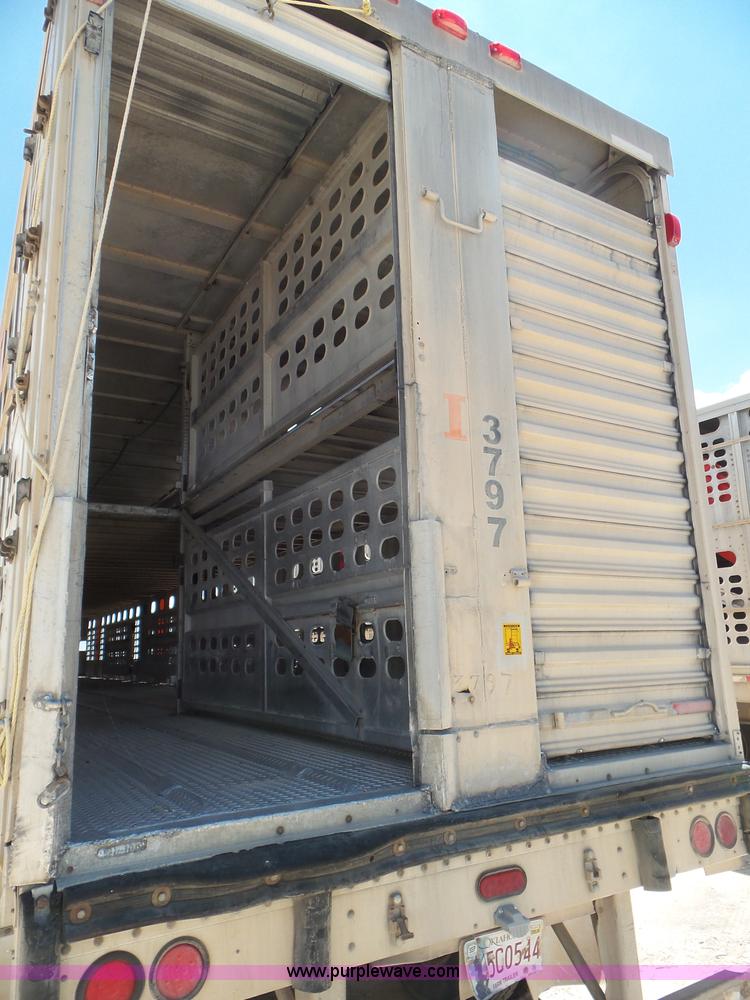 image for item CC9848 1997 Wilson Hog Deck livestock trailer