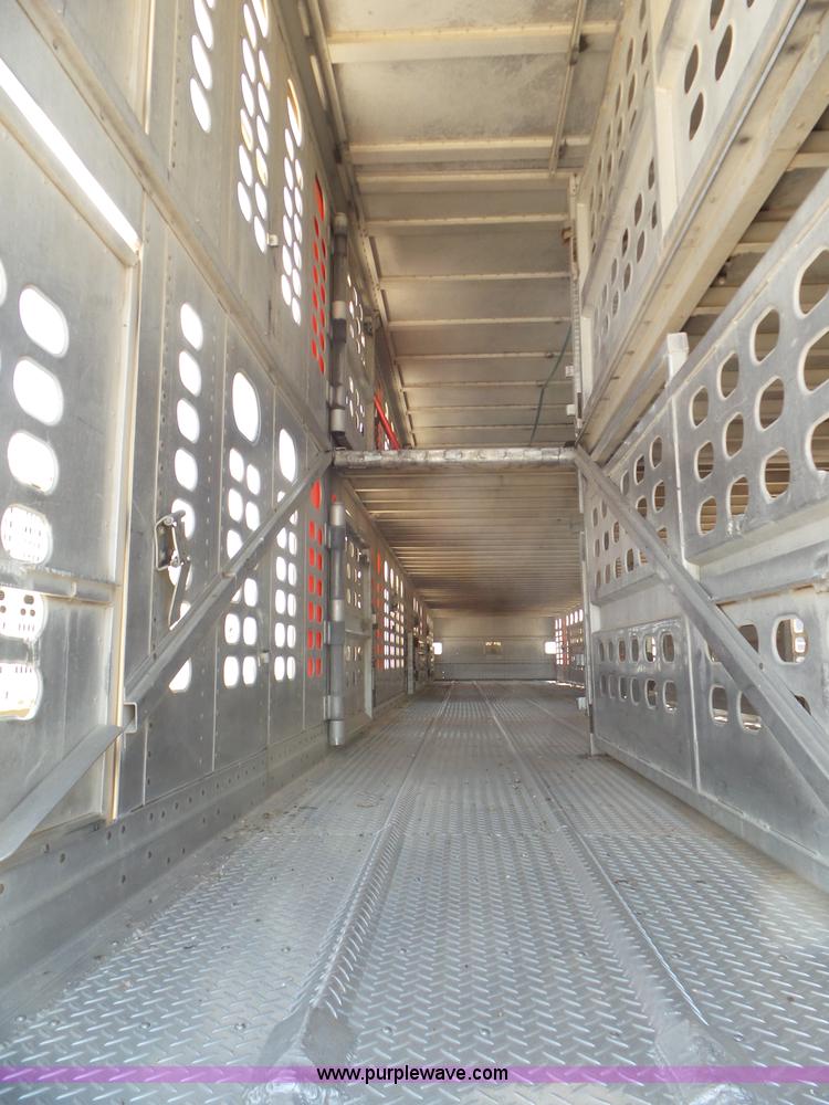 image for item CC9848 1997 Wilson Hog Deck livestock trailer