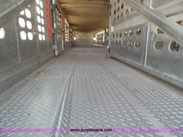 image for item CC9848 1997 Wilson Hog Deck livestock trailer