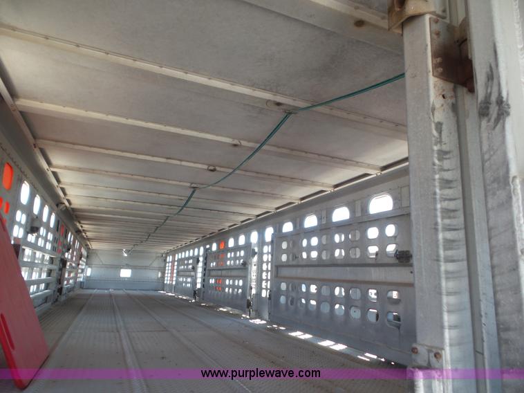 image for item CC9848 1997 Wilson Hog Deck livestock trailer