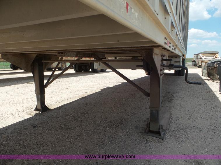 image for item CC9849 1996 Barrett Hog Deck livestock trailer