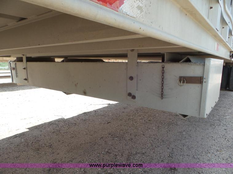 image for item CC9849 1996 Barrett Hog Deck livestock trailer