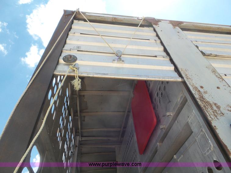 image for item CC9849 1996 Barrett Hog Deck livestock trailer