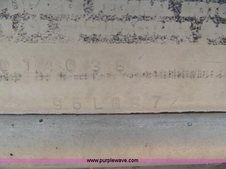 image for item CC9849 1996 Barrett Hog Deck livestock trailer