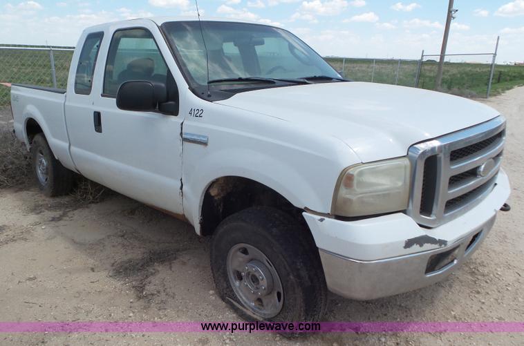 image for item CC9851 2005 Ford F250 Super Duty SuperCab pickup truck