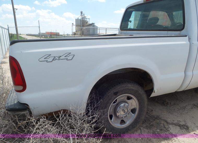image for item CC9851 2005 Ford F250 Super Duty SuperCab pickup truck