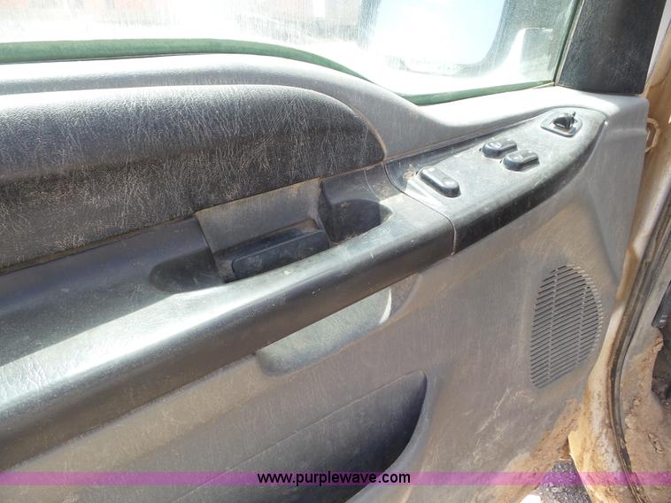 image for item CC9851 2005 Ford F250 Super Duty SuperCab pickup truck