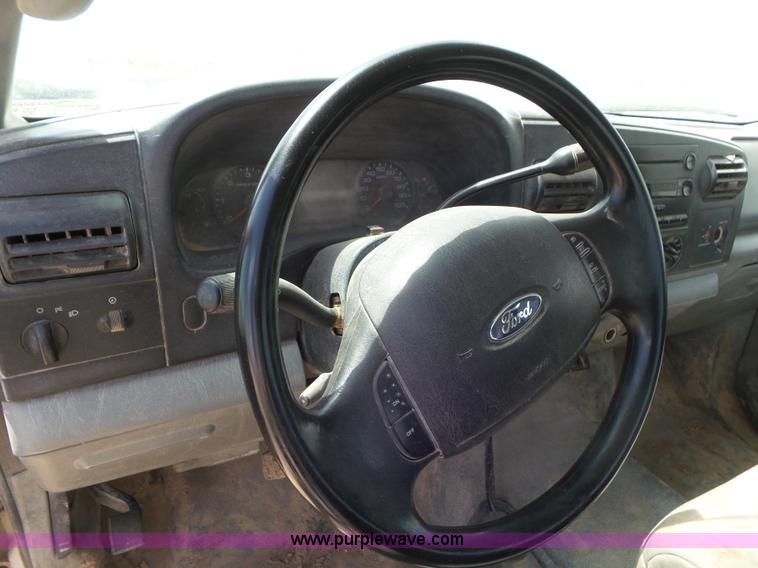 image for item CC9851 2005 Ford F250 Super Duty SuperCab pickup truck