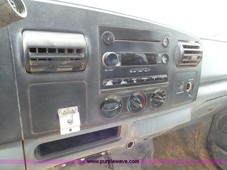 image for item CC9851 2005 Ford F250 Super Duty SuperCab pickup truck