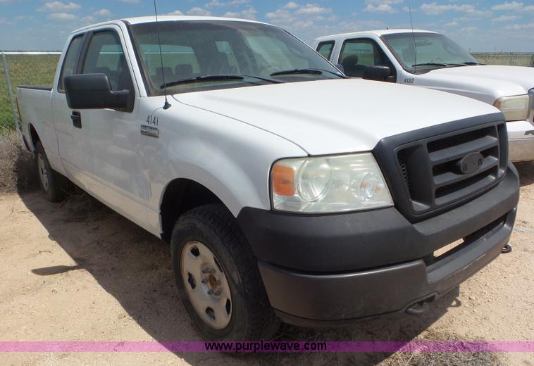 image for item CC9852 2005 Ford F150 SuperCab pickup truck