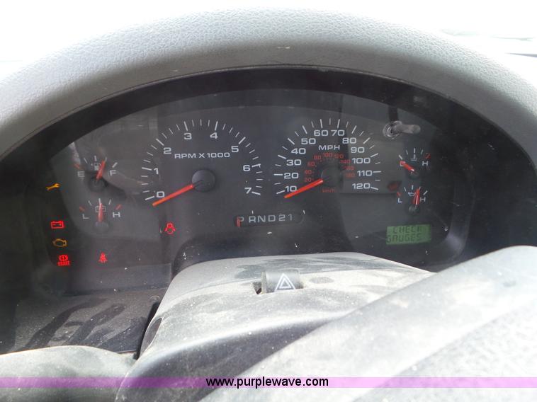 image for item CC9852 2005 Ford F150 SuperCab pickup truck