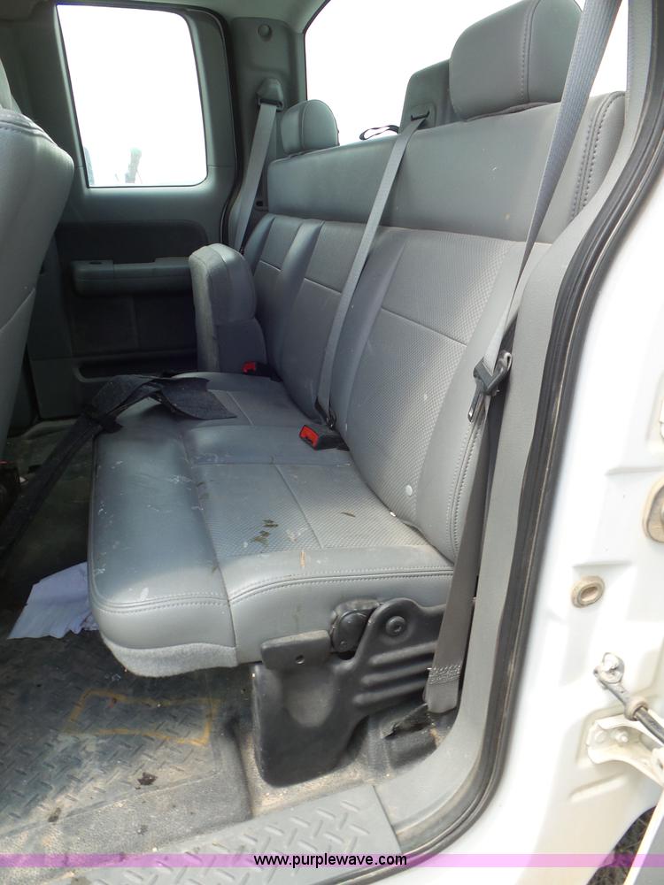 image for item CC9852 2005 Ford F150 SuperCab pickup truck