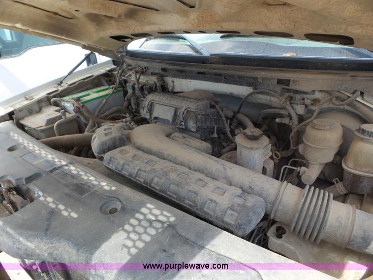 image for item CC9852 2005 Ford F150 SuperCab pickup truck