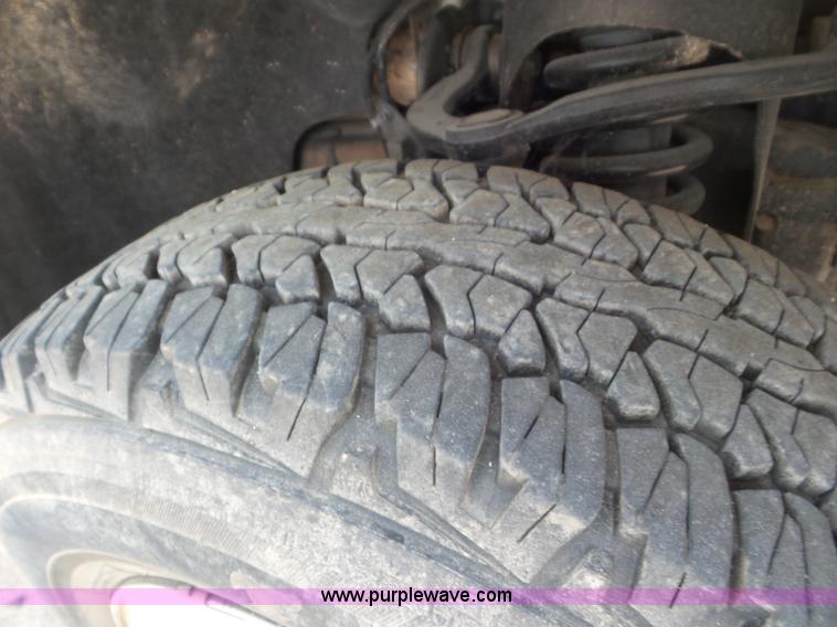 image for item CC9852 2005 Ford F150 SuperCab pickup truck