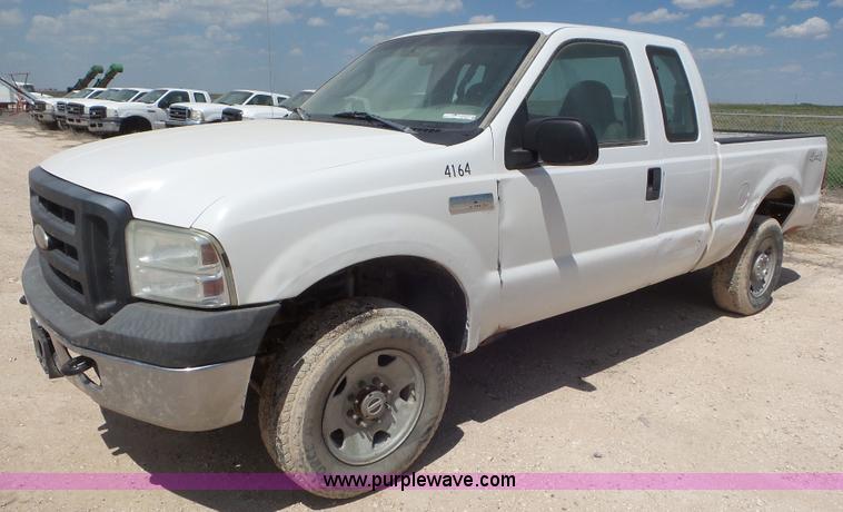image for item CC9853 2006 Ford F250 Super Duty SuperCab pickup truck