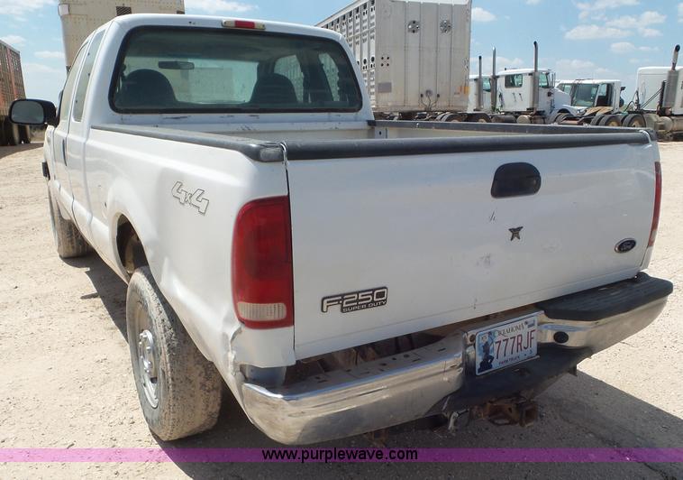 image for item CC9853 2006 Ford F250 Super Duty SuperCab pickup truck