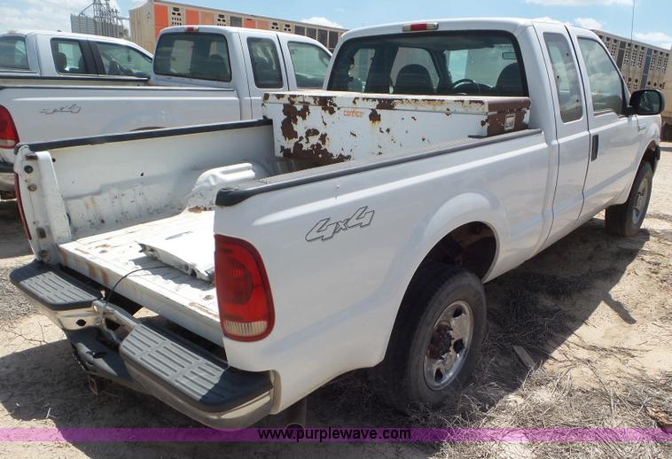 image for item CC9854 2006 Ford F250 Super Duty SuperCab pickup truck