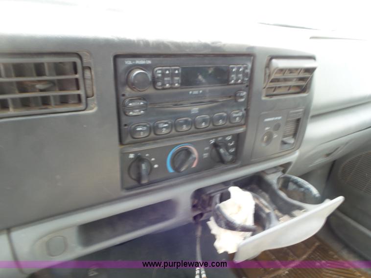 image for item CC9857 2004 Ford F250 Super Duty SuperCab pickup truck