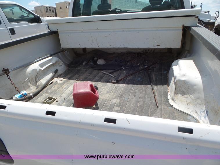 image for item CC9857 2004 Ford F250 Super Duty SuperCab pickup truck