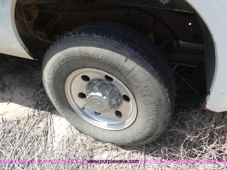 image for item CC9857 2004 Ford F250 Super Duty SuperCab pickup truck