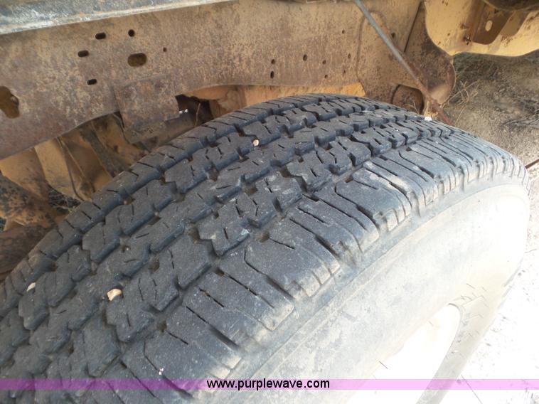 image for item CC9857 2004 Ford F250 Super Duty SuperCab pickup truck