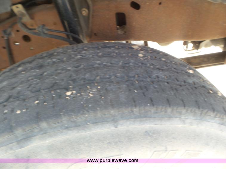 image for item CC9857 2004 Ford F250 Super Duty SuperCab pickup truck