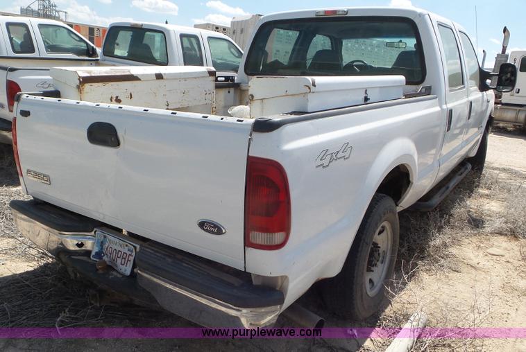 image for item CC9859 2005 Ford F250 Super Duty Crew Cab pickup truck