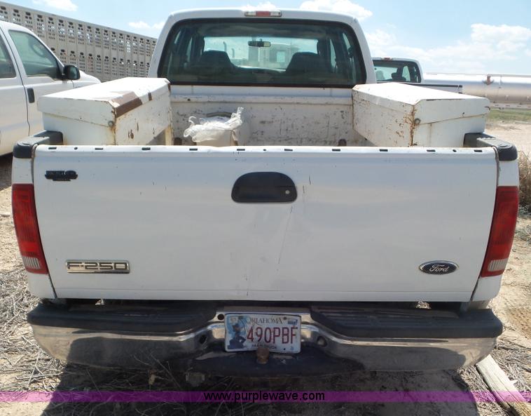 image for item CC9859 2005 Ford F250 Super Duty Crew Cab pickup truck