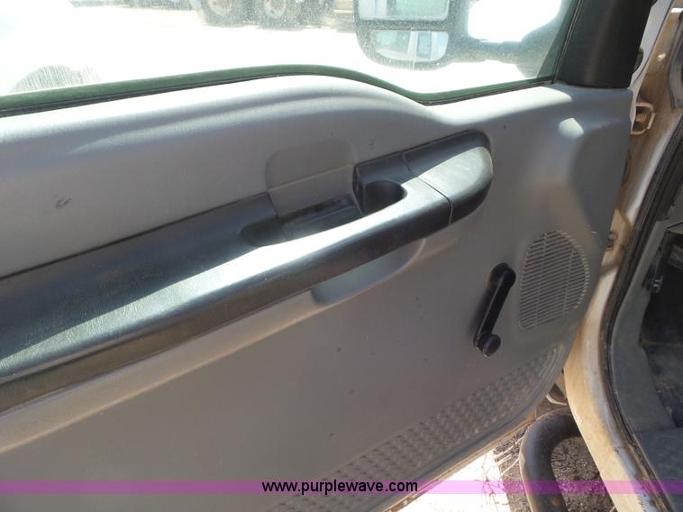 image for item CC9859 2005 Ford F250 Super Duty Crew Cab pickup truck