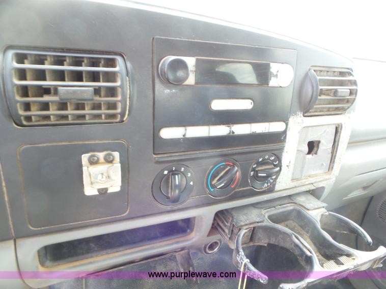 image for item CC9859 2005 Ford F250 Super Duty Crew Cab pickup truck