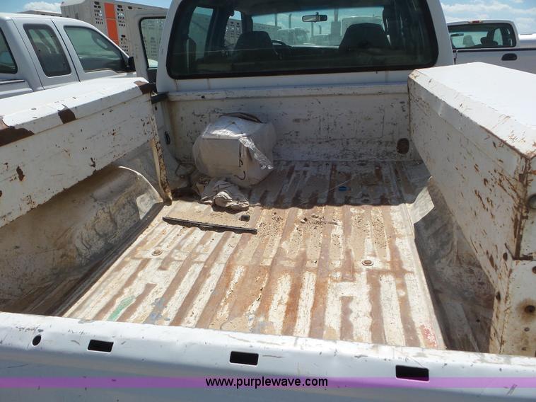 image for item CC9859 2005 Ford F250 Super Duty Crew Cab pickup truck