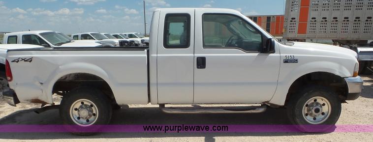 image for item CC9860 2004 Ford F250 Super Duty SuperCab pickup truck