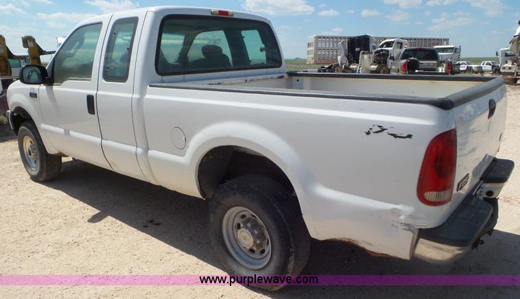 image for item CC9860 2004 Ford F250 Super Duty SuperCab pickup truck