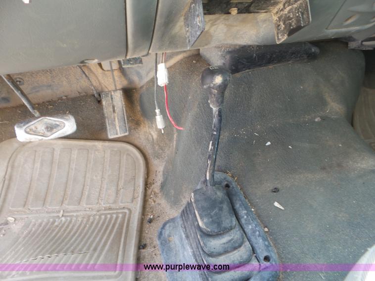 image for item CC9860 2004 Ford F250 Super Duty SuperCab pickup truck