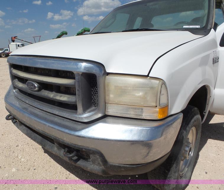 image for item CC9860 2004 Ford F250 Super Duty SuperCab pickup truck