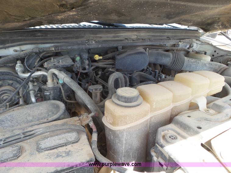 image for item CC9860 2004 Ford F250 Super Duty SuperCab pickup truck