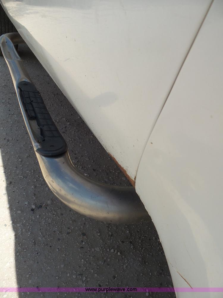 image for item CC9860 2004 Ford F250 Super Duty SuperCab pickup truck