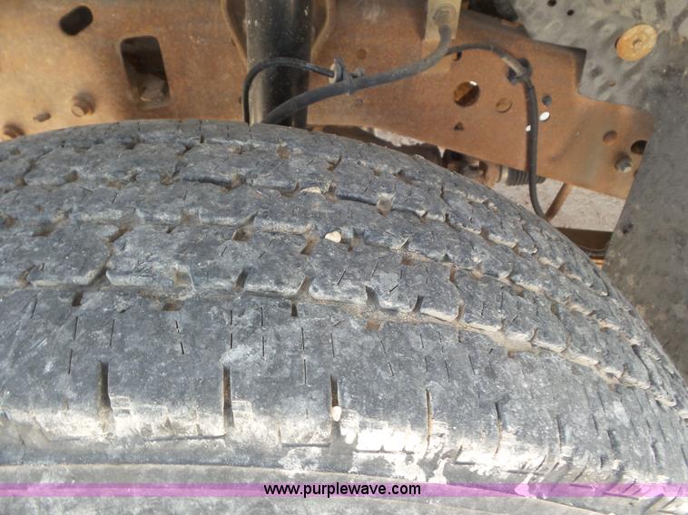 image for item CC9860 2004 Ford F250 Super Duty SuperCab pickup truck