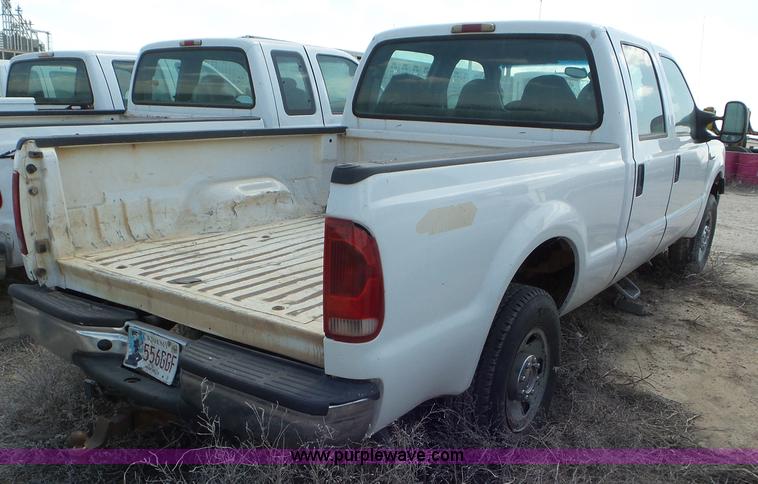 image for item CC9861 2005 Ford F250 Super Duty Crew Cab pickup truck