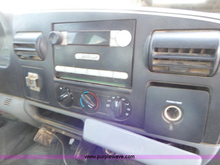 image for item CC9861 2005 Ford F250 Super Duty Crew Cab pickup truck