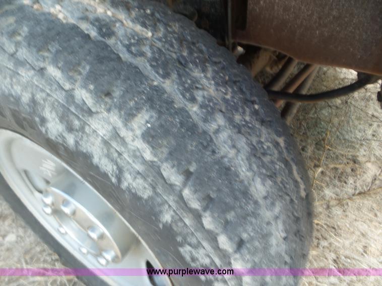 image for item CC9861 2005 Ford F250 Super Duty Crew Cab pickup truck