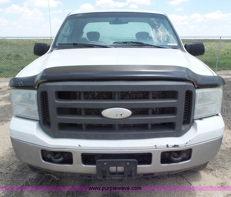 image for item CC9864 2005 Ford F250 Super Duty SuperCab pickup truck