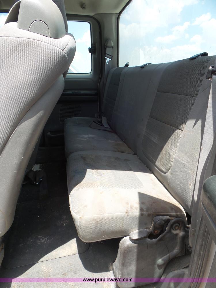 image for item CC9864 2005 Ford F250 Super Duty SuperCab pickup truck