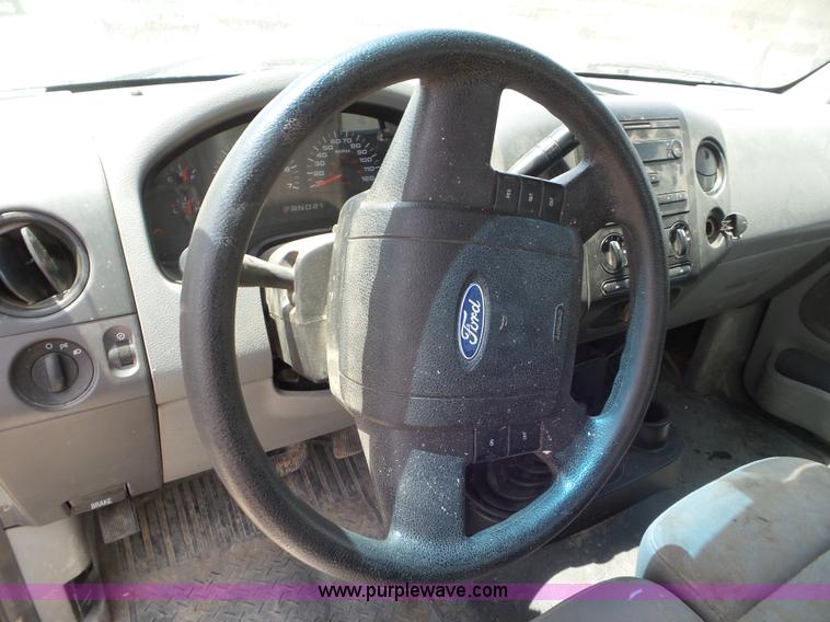 image for item CC9866 2005 Ford F150 SuperCab pickup truck