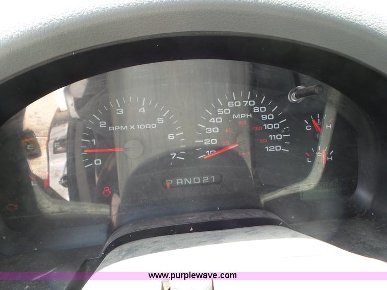 image for item CC9866 2005 Ford F150 SuperCab pickup truck