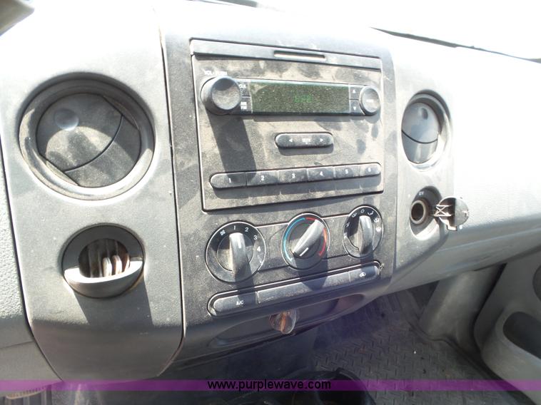 image for item CC9866 2005 Ford F150 SuperCab pickup truck