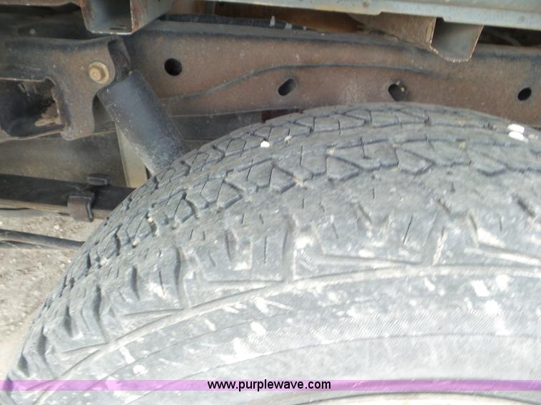 image for item CC9866 2005 Ford F150 SuperCab pickup truck