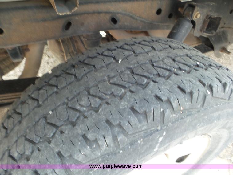 image for item CC9866 2005 Ford F150 SuperCab pickup truck